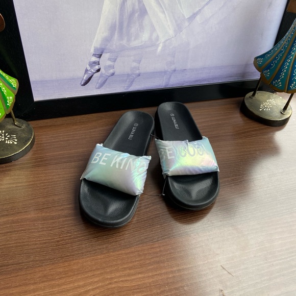 Luna Blu Blue Holographic Design Slides - Picture 4 of 5